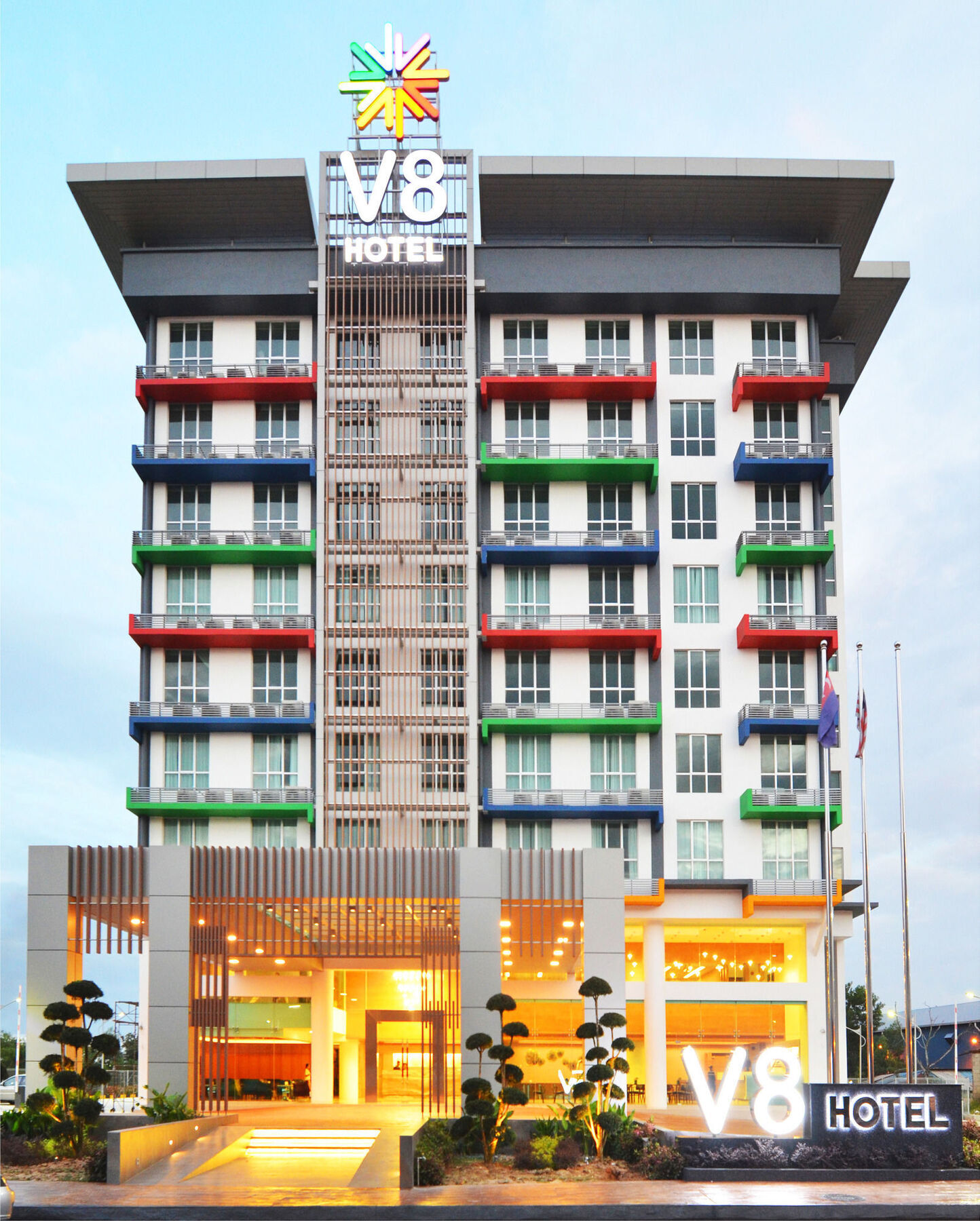 V8 Hotel Skudai Exterior photo